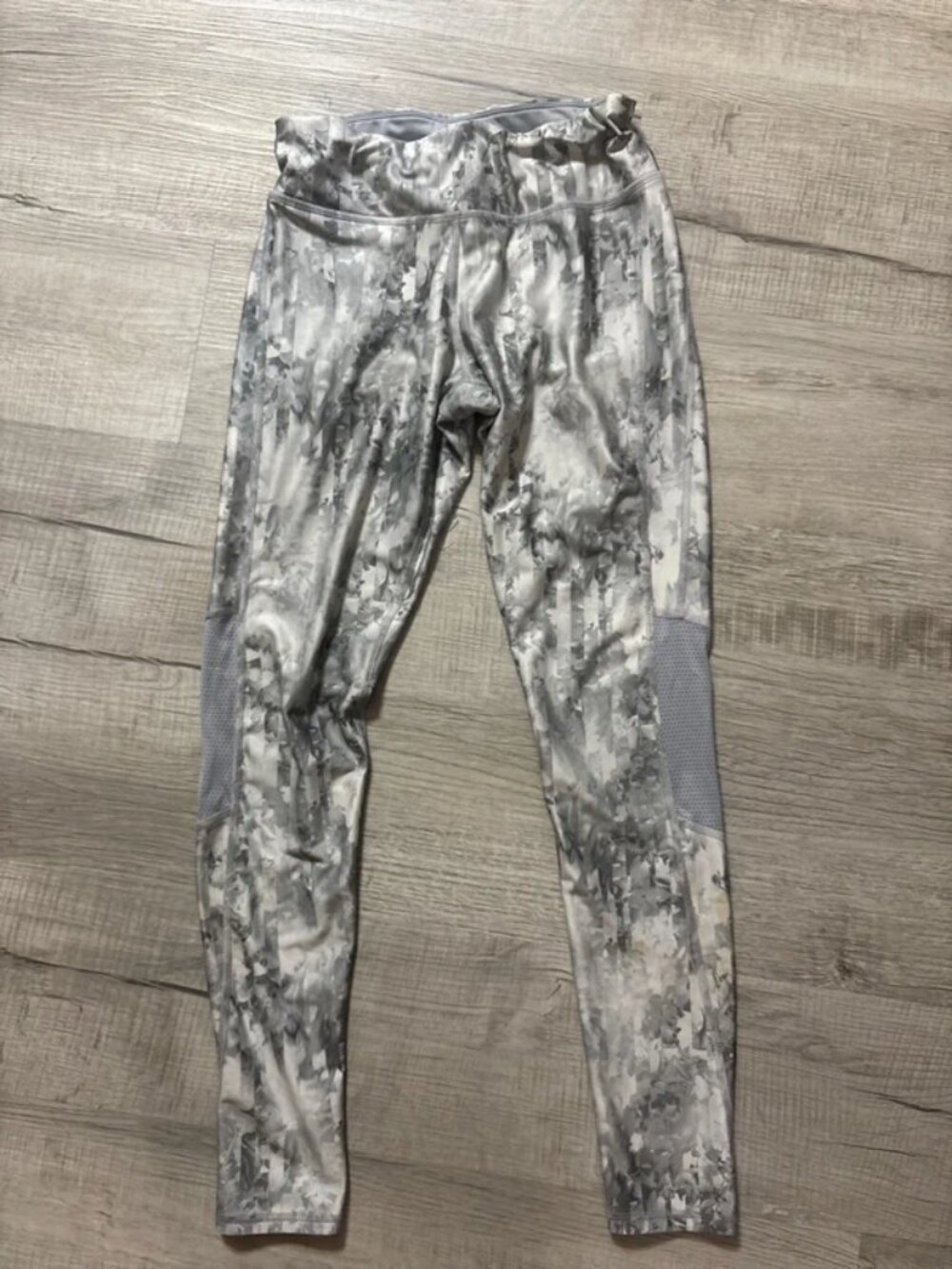 Size medium Reebok leggings